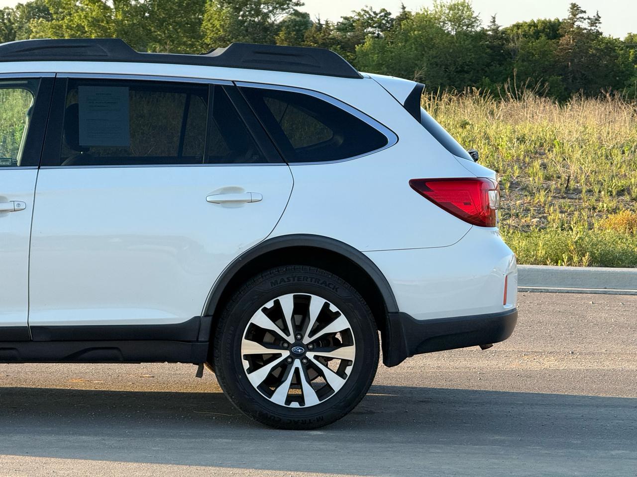 Subaru Outback 2.5i Limited 2015