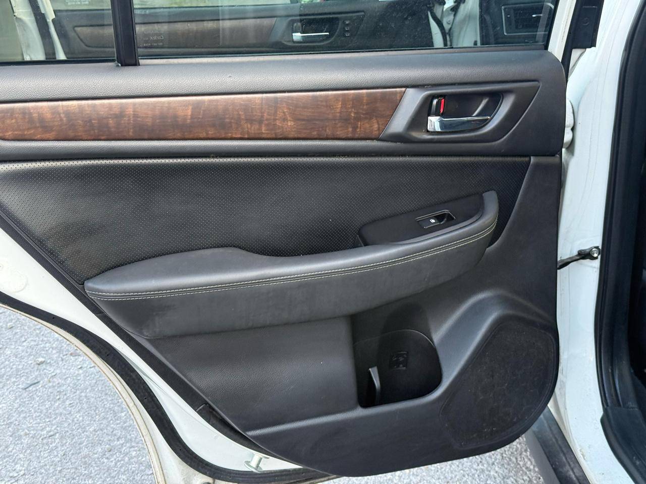 Subaru Outback 2.5i Limited 2015