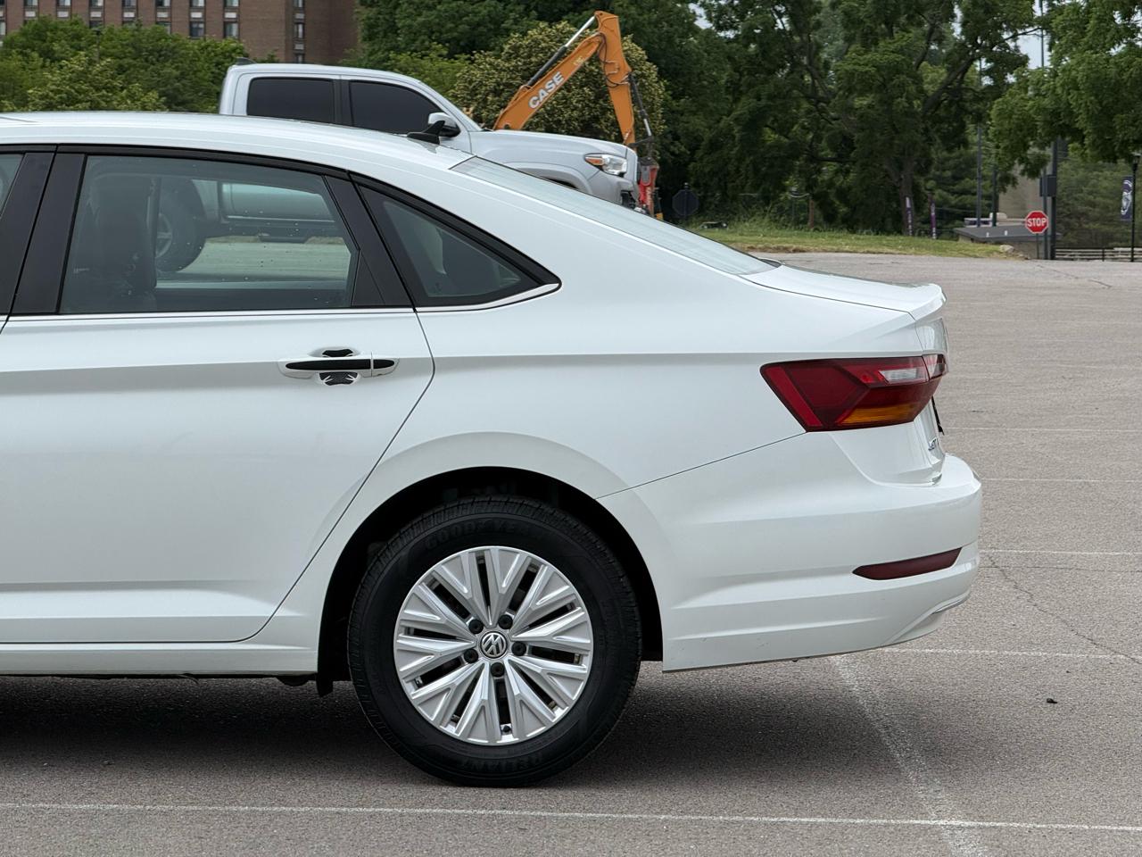 Volkswagen Jetta 1.4T S 6M 2019