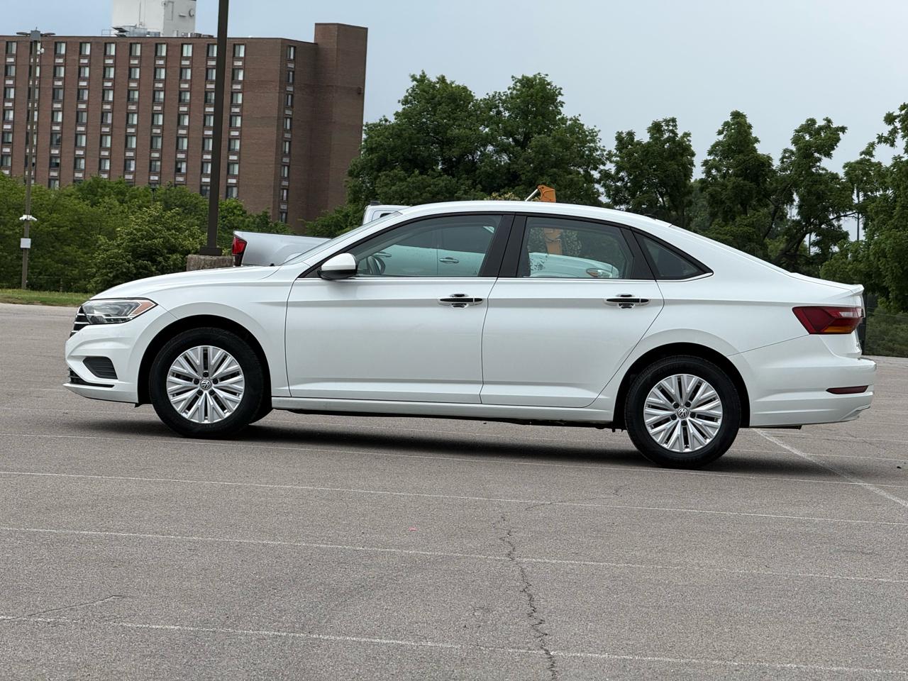 Volkswagen Jetta 1.4T S 6M 2019