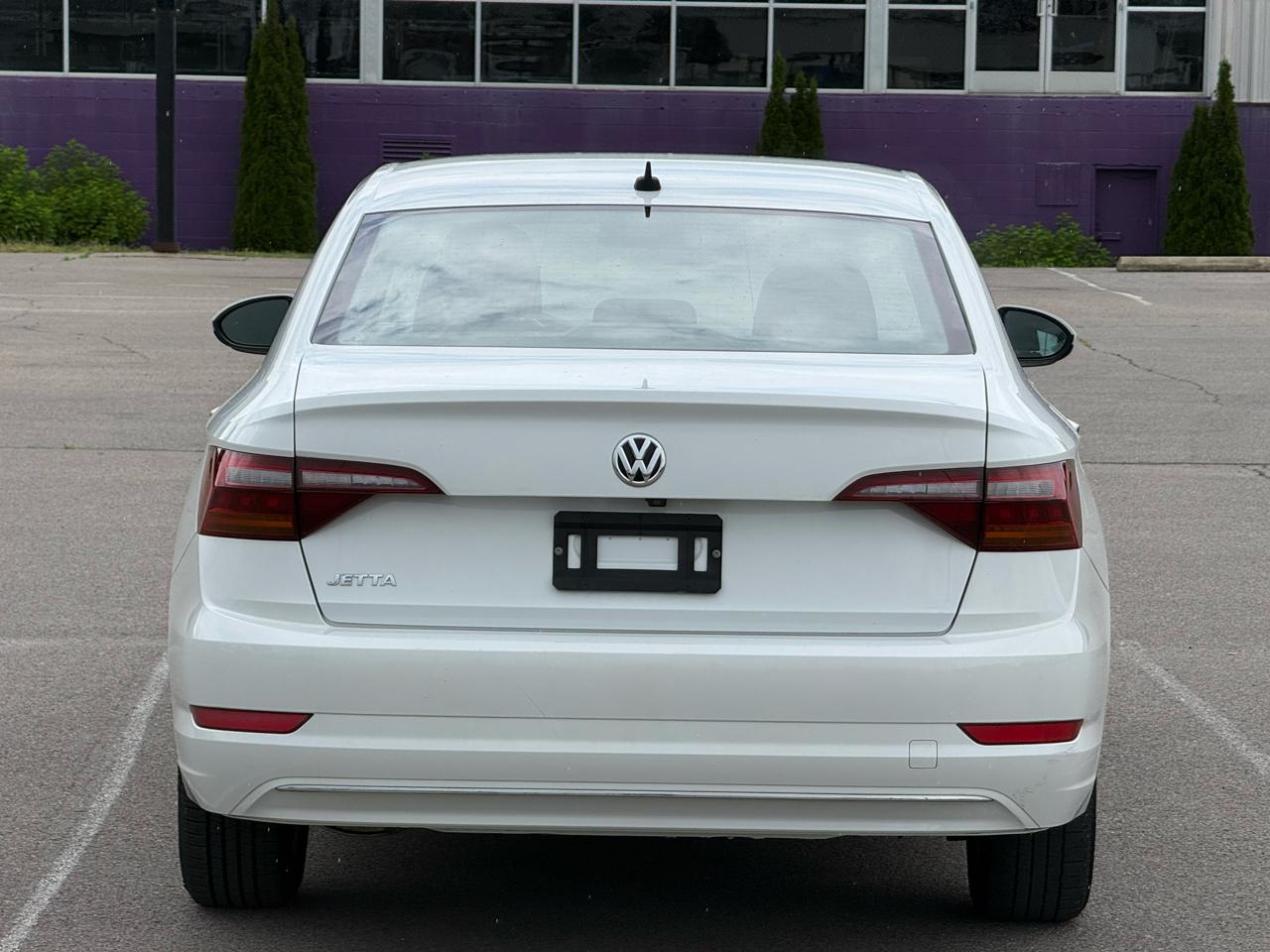 Volkswagen Jetta 1.4T S 6M 2019