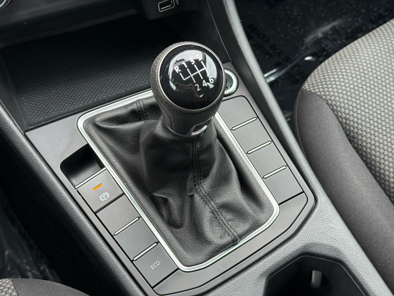 Volkswagen Jetta 1.4T S 6M 2019