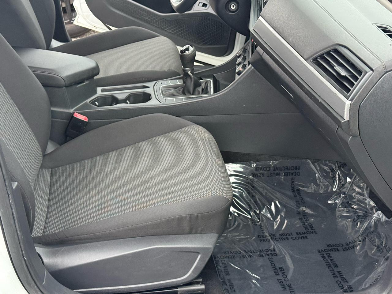 Volkswagen Jetta 1.4T S 6M 2019