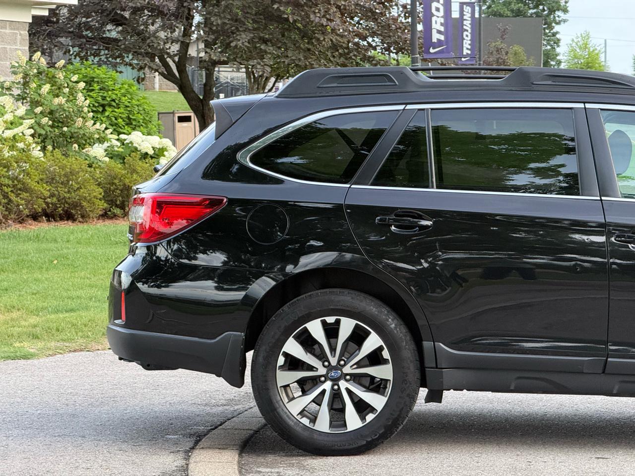 Subaru Outback 2.5i Limited 2015