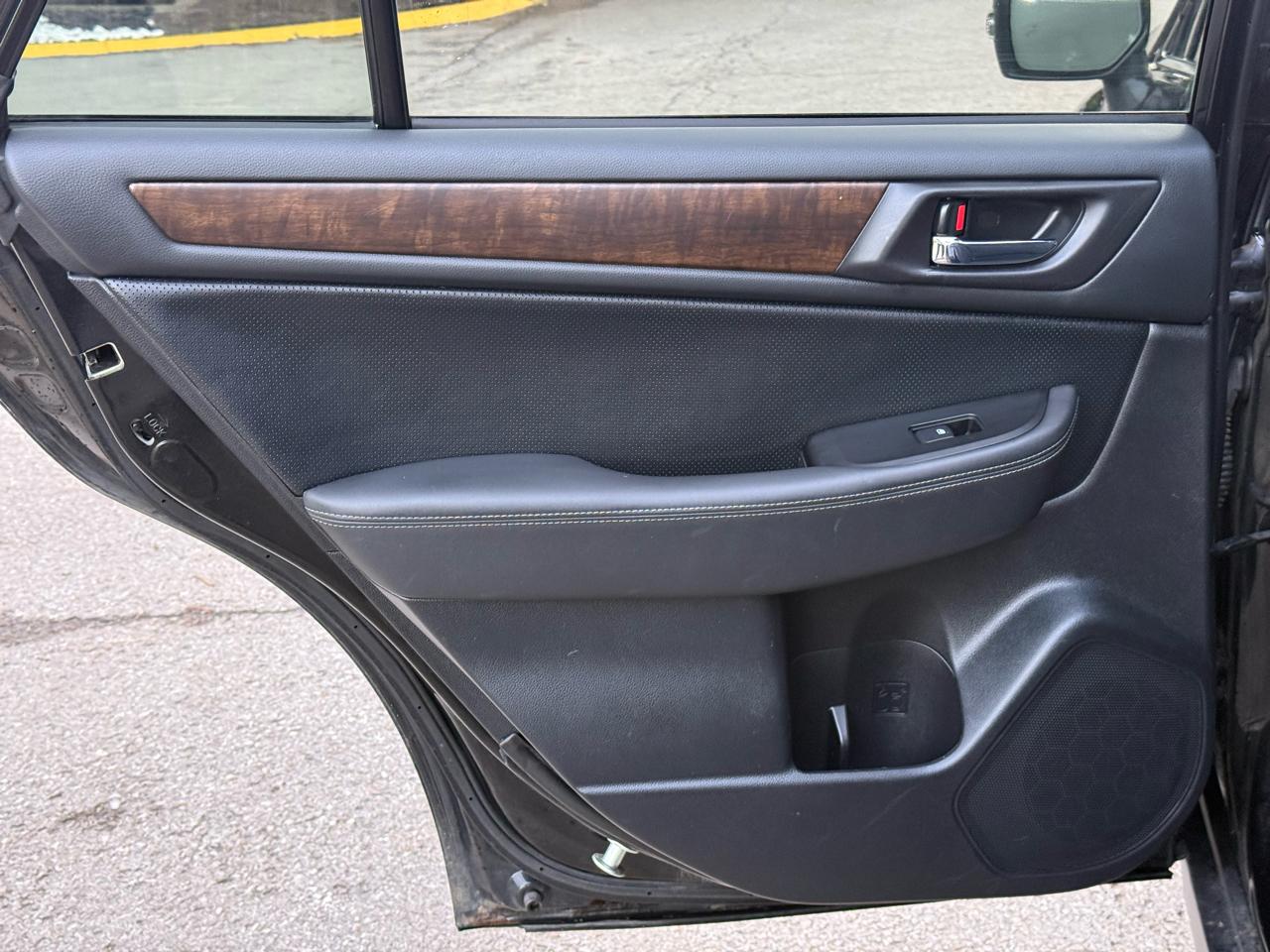 Subaru Outback 2.5i Limited 2015