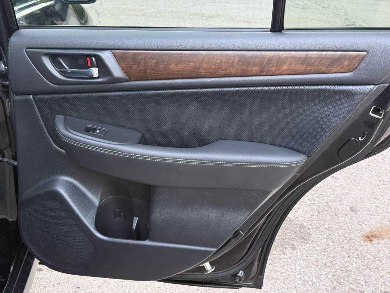 Subaru Outback 2.5i Limited 2015