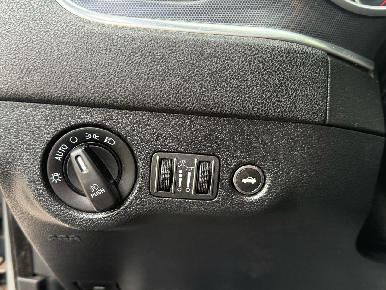 Dodge Charger SXT Plus 2018