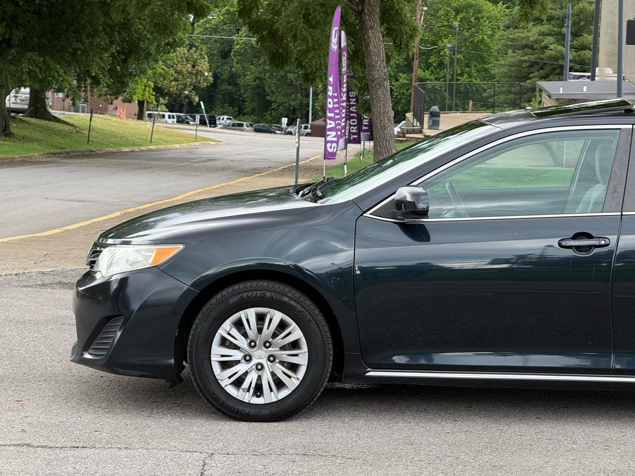 Toyota Camry LE 4D Sedan 2012