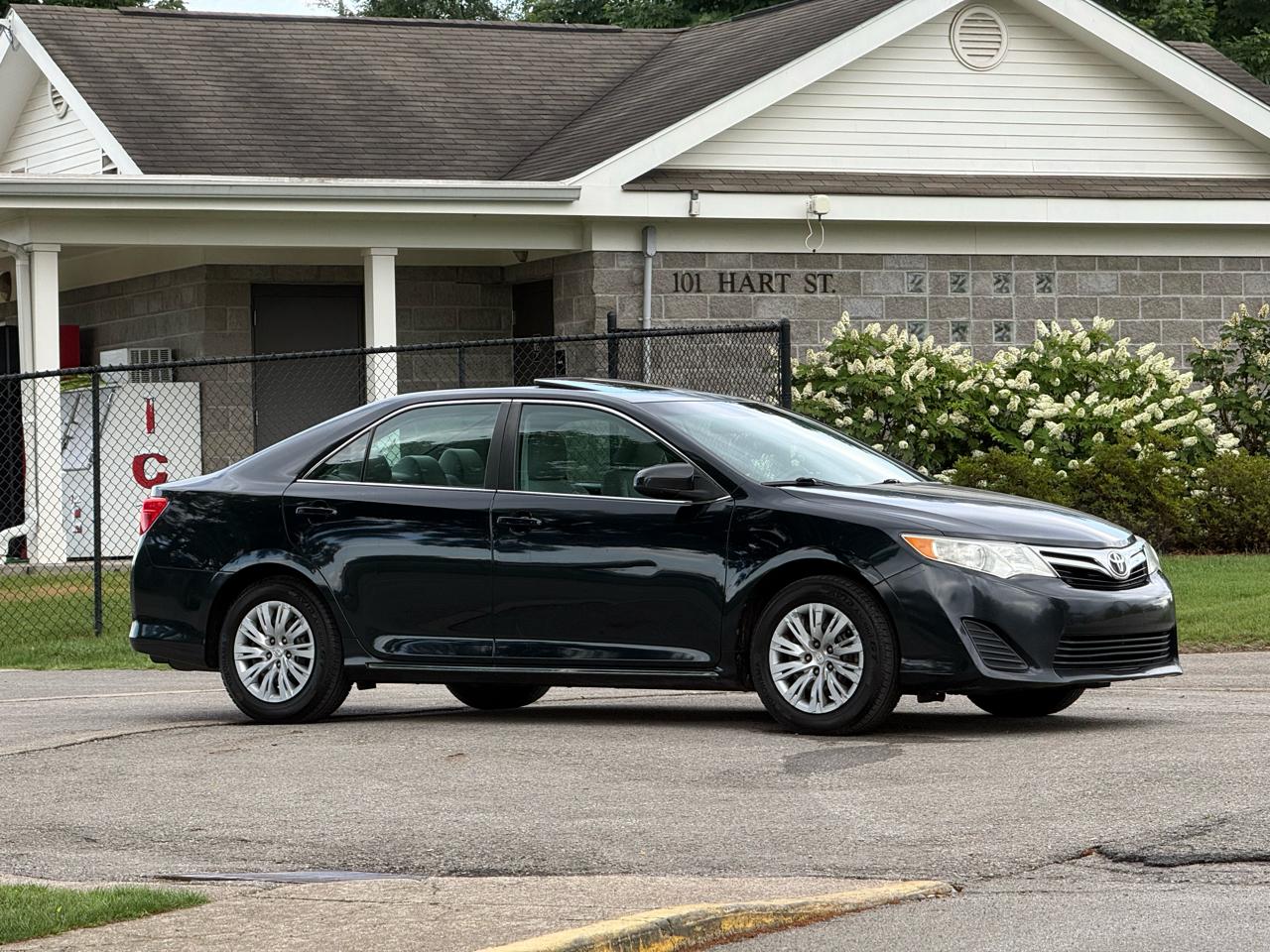 Toyota Camry LE 4D Sedan 2012