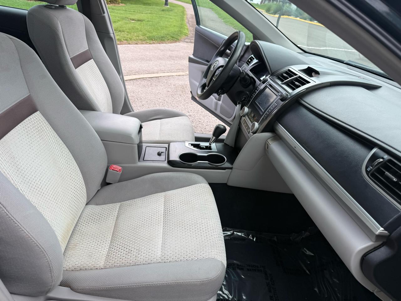 Toyota Camry LE 4D Sedan 2012