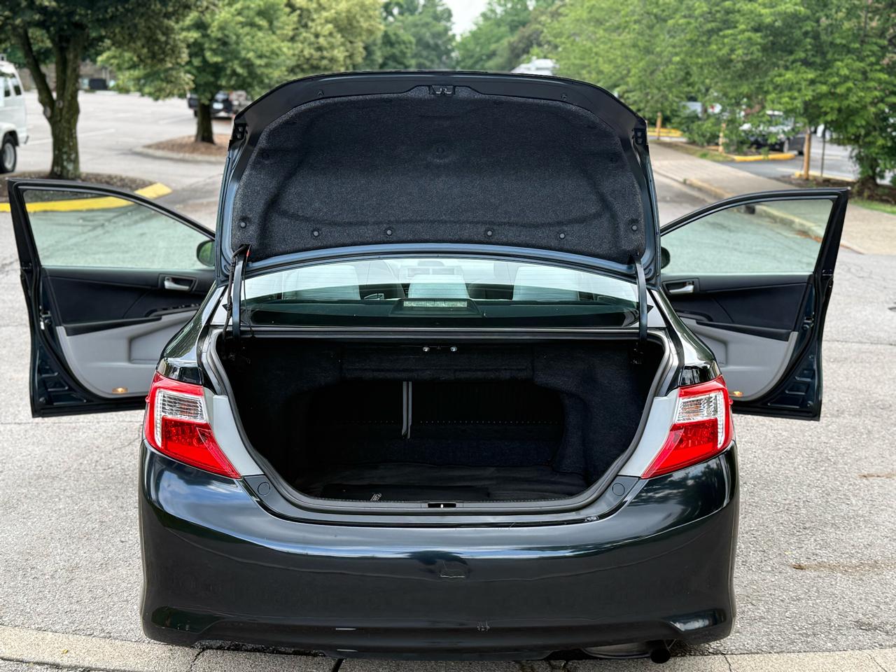 Toyota Camry LE 4D Sedan 2012