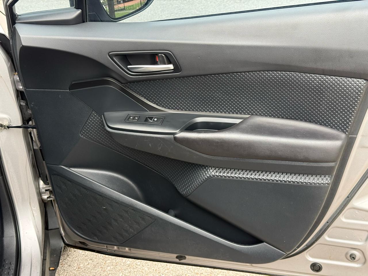 Toyota C-HR XLE 2018