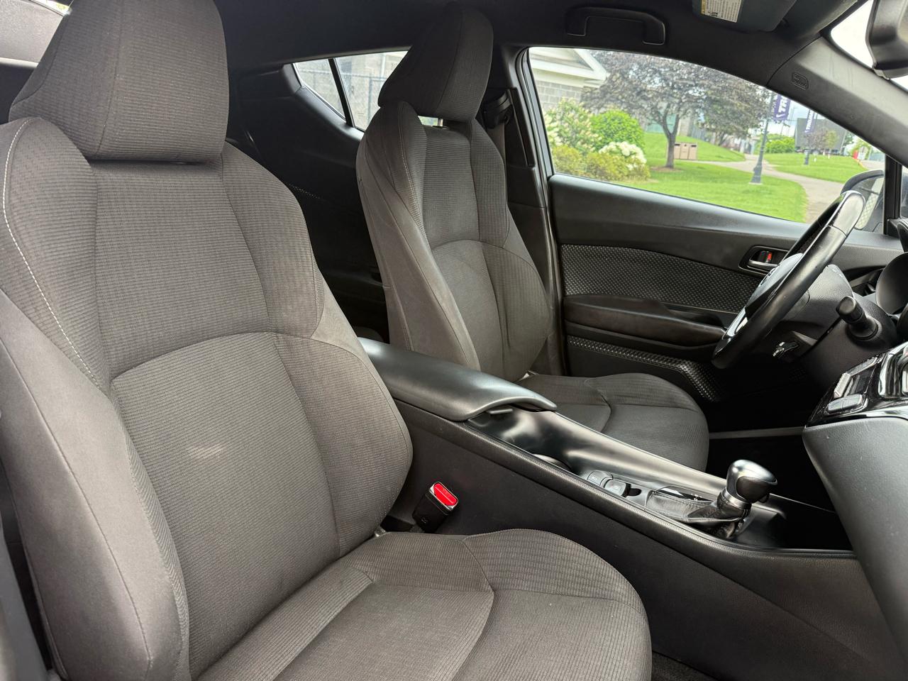 Toyota C-HR XLE 2018