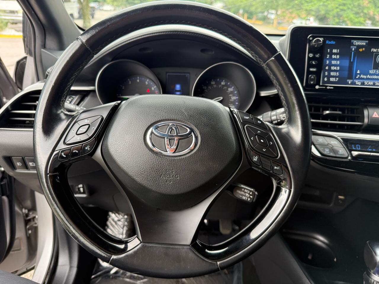Toyota C-HR XLE 2018