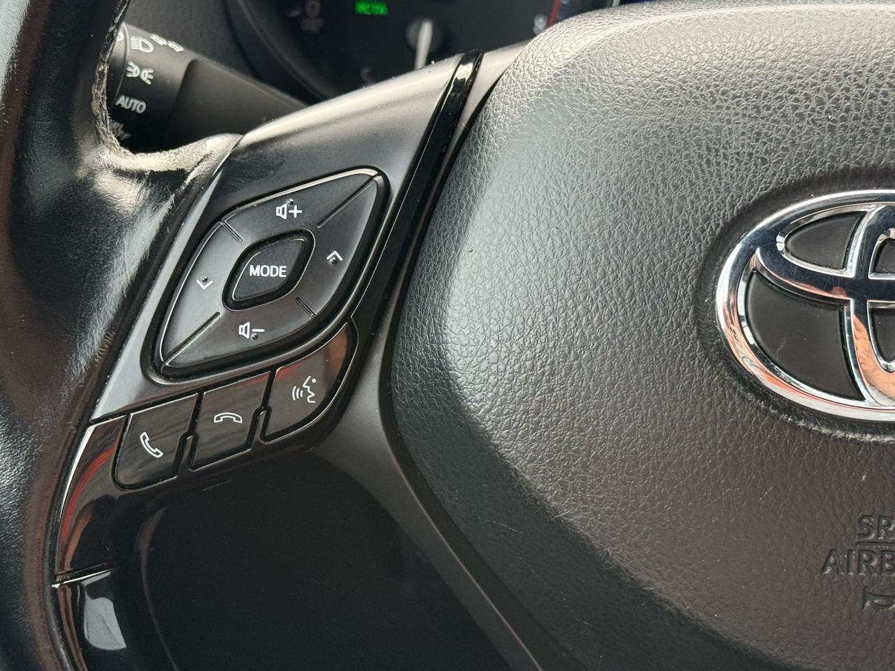 Toyota C-HR XLE 2018