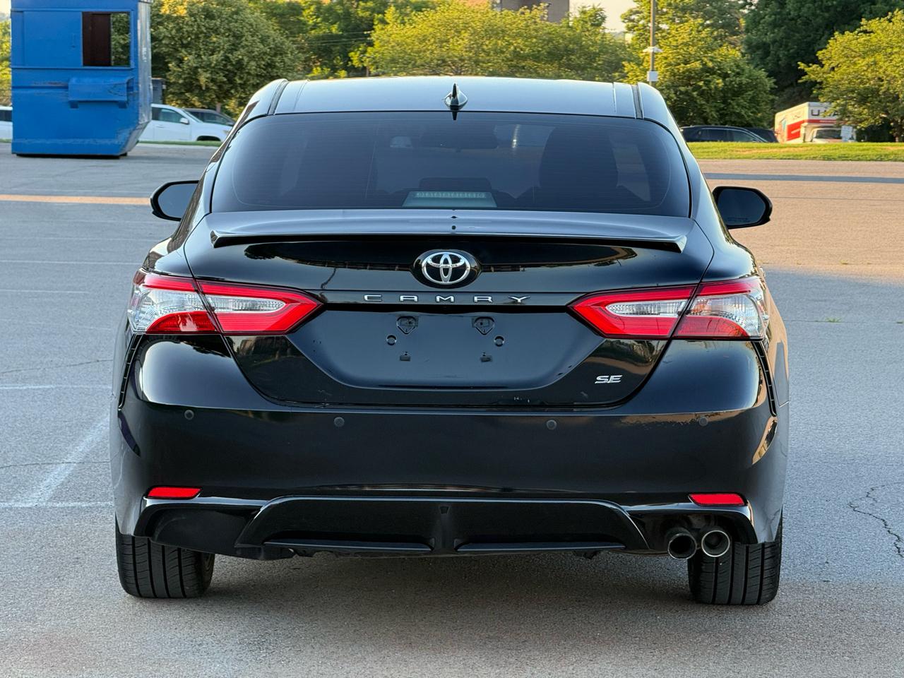 Toyota Camry SE 2019