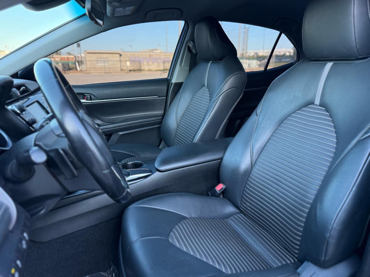 Toyota Camry SE 2019
