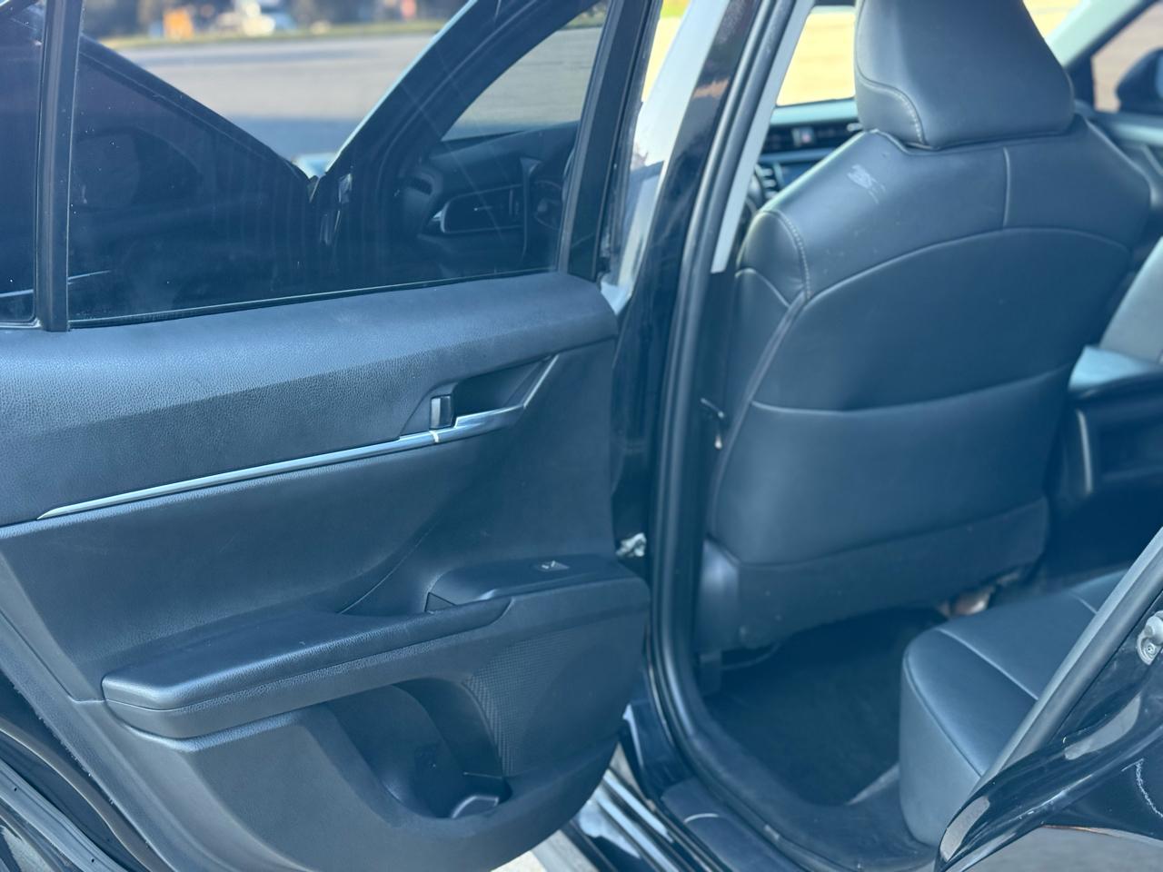 Toyota Camry SE 2019