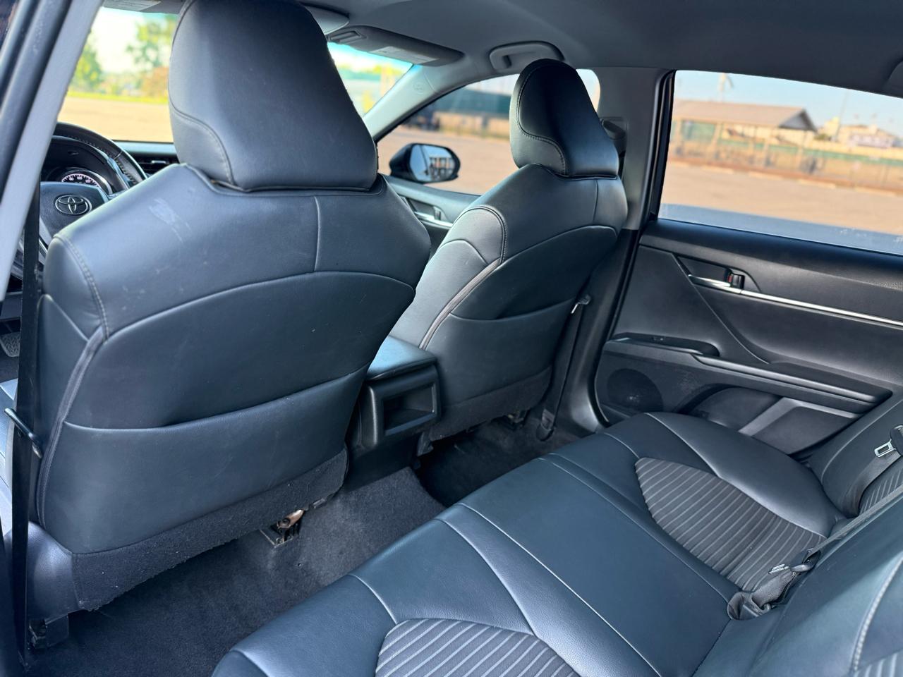 Toyota Camry SE 2019