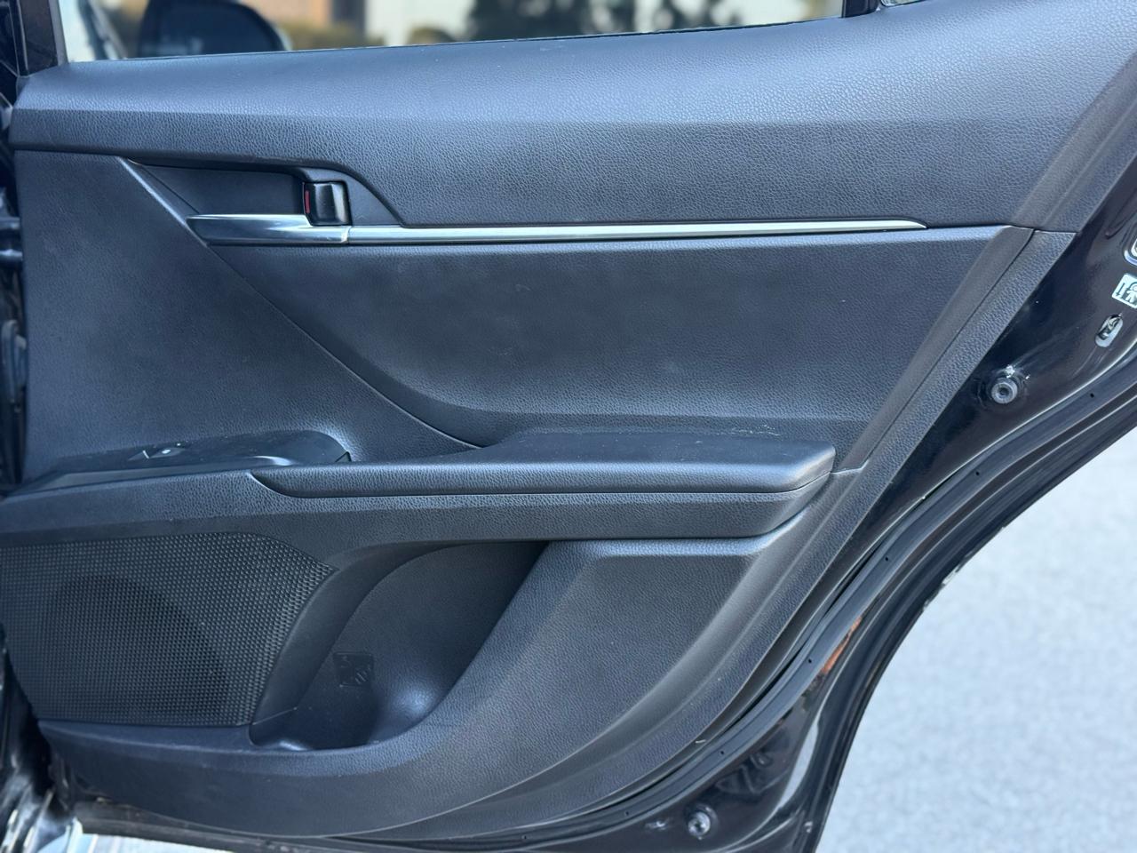 Toyota Camry SE 2019