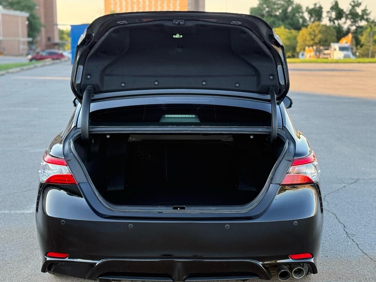 Toyota Camry SE 2019