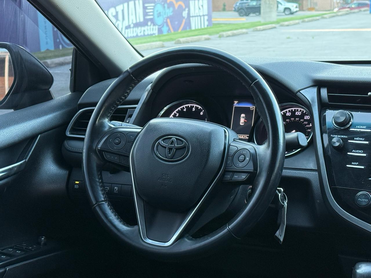 Toyota Camry SE 2019