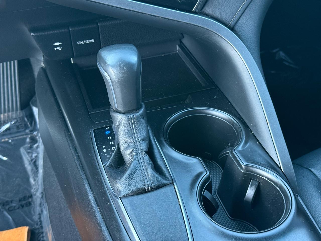 Toyota Camry SE 2019