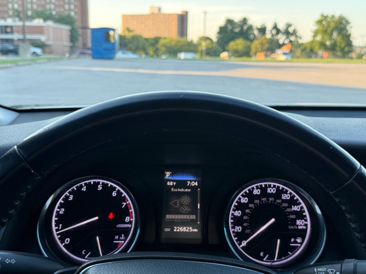 Toyota Camry SE 2019