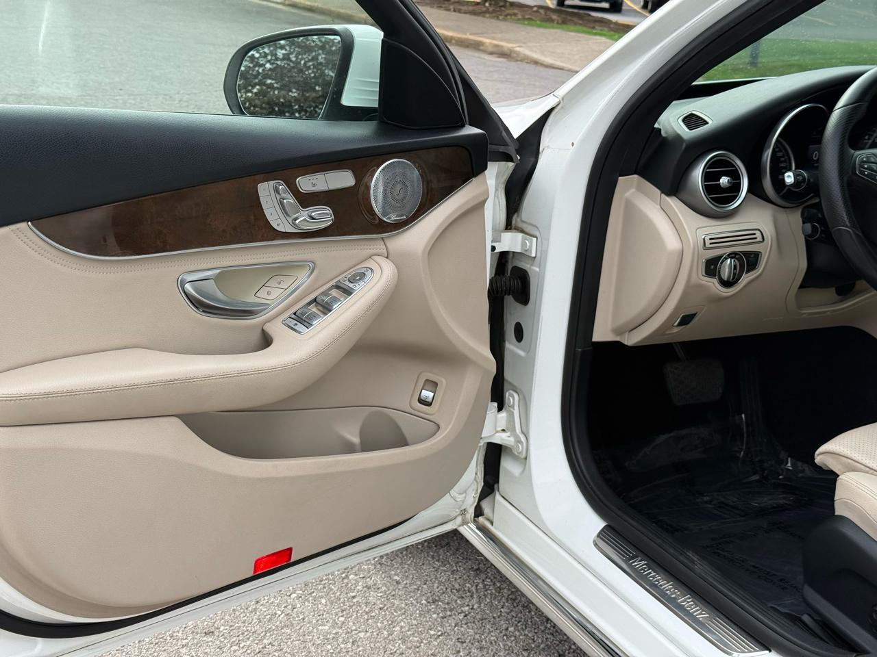 Mercedes-Benz C-Class C300 4MATIC Sedan 2015