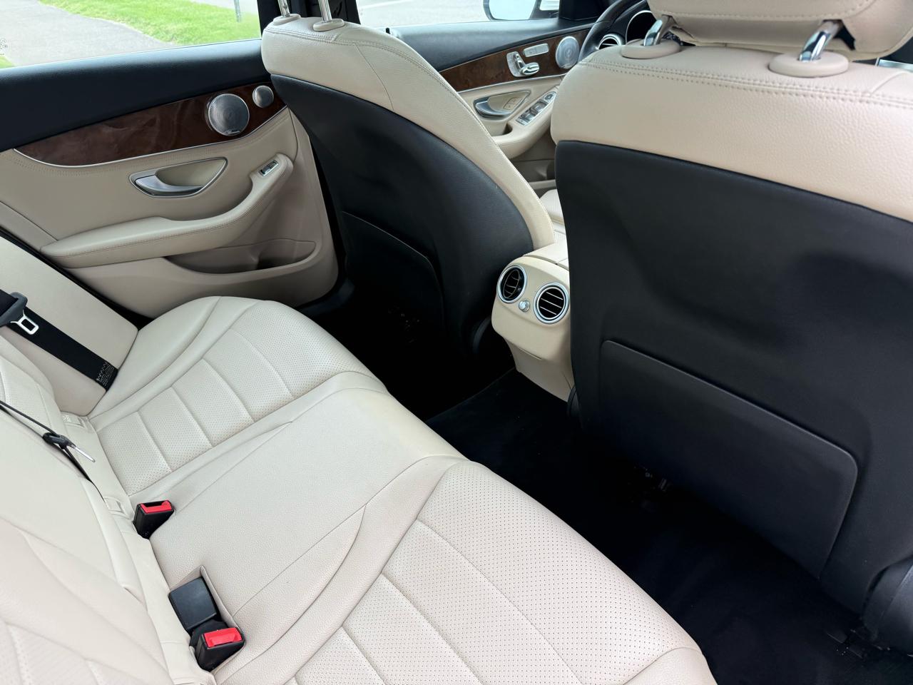Mercedes-Benz C-Class C300 4MATIC Sedan 2015