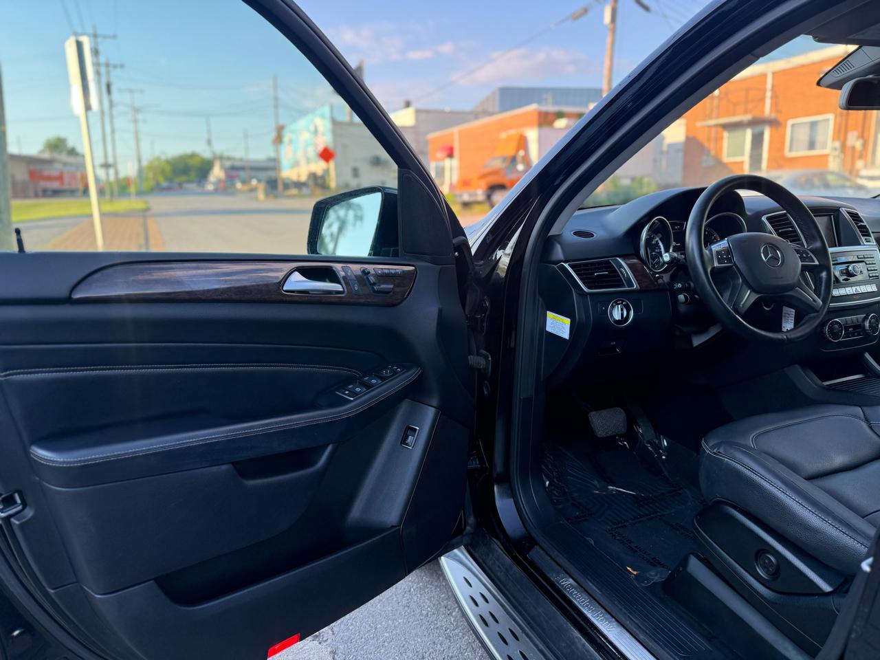Mercedes-Benz M-Class ML350 4MATIC 2012