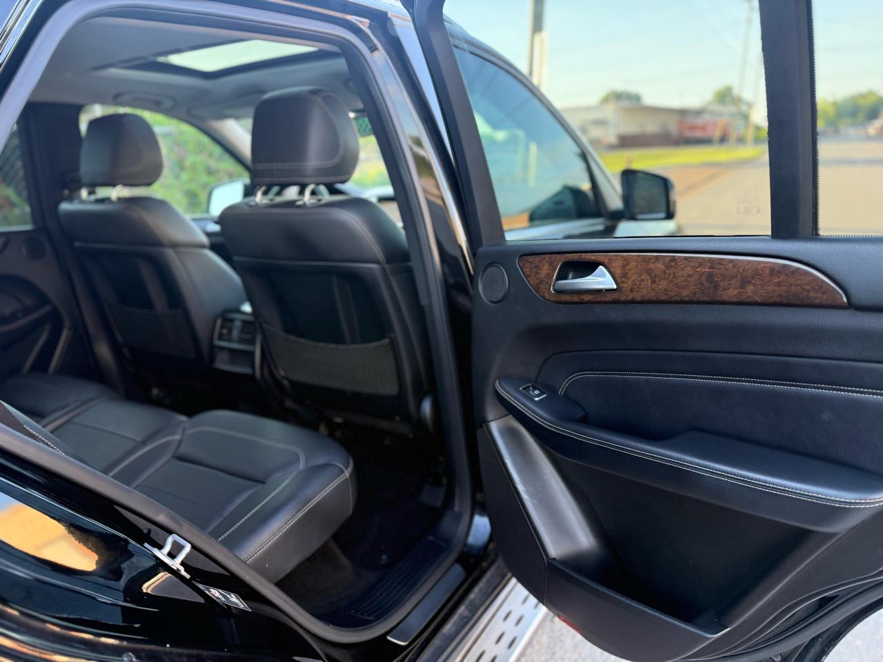 Mercedes-Benz M-Class ML350 4MATIC 2012
