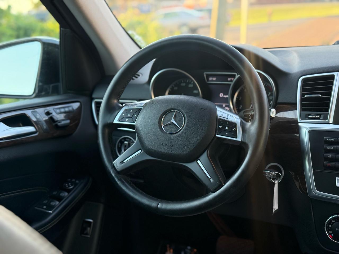 Mercedes-Benz M-Class ML350 4MATIC 2012