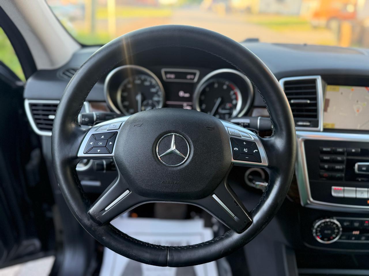 Mercedes-Benz M-Class ML350 4MATIC 2012