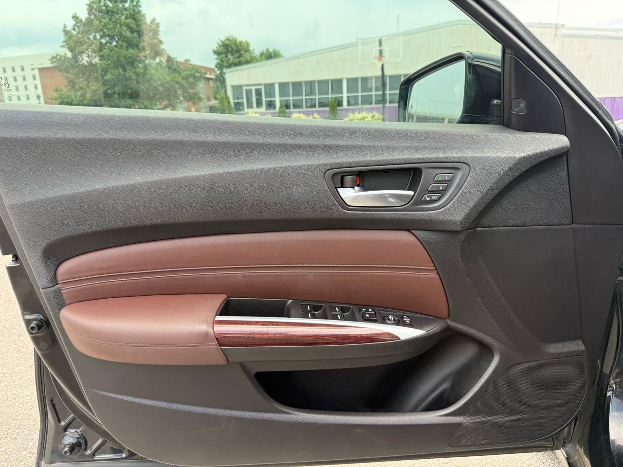 Acura TLX 9-Spd AT w/Technology Package 2015