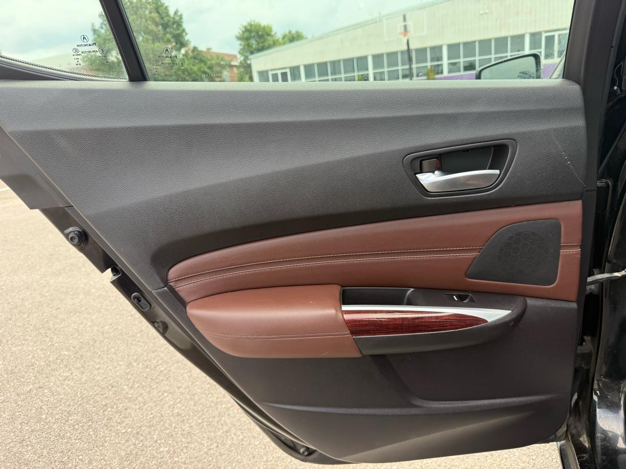 Acura TLX 9-Spd AT w/Technology Package 2015