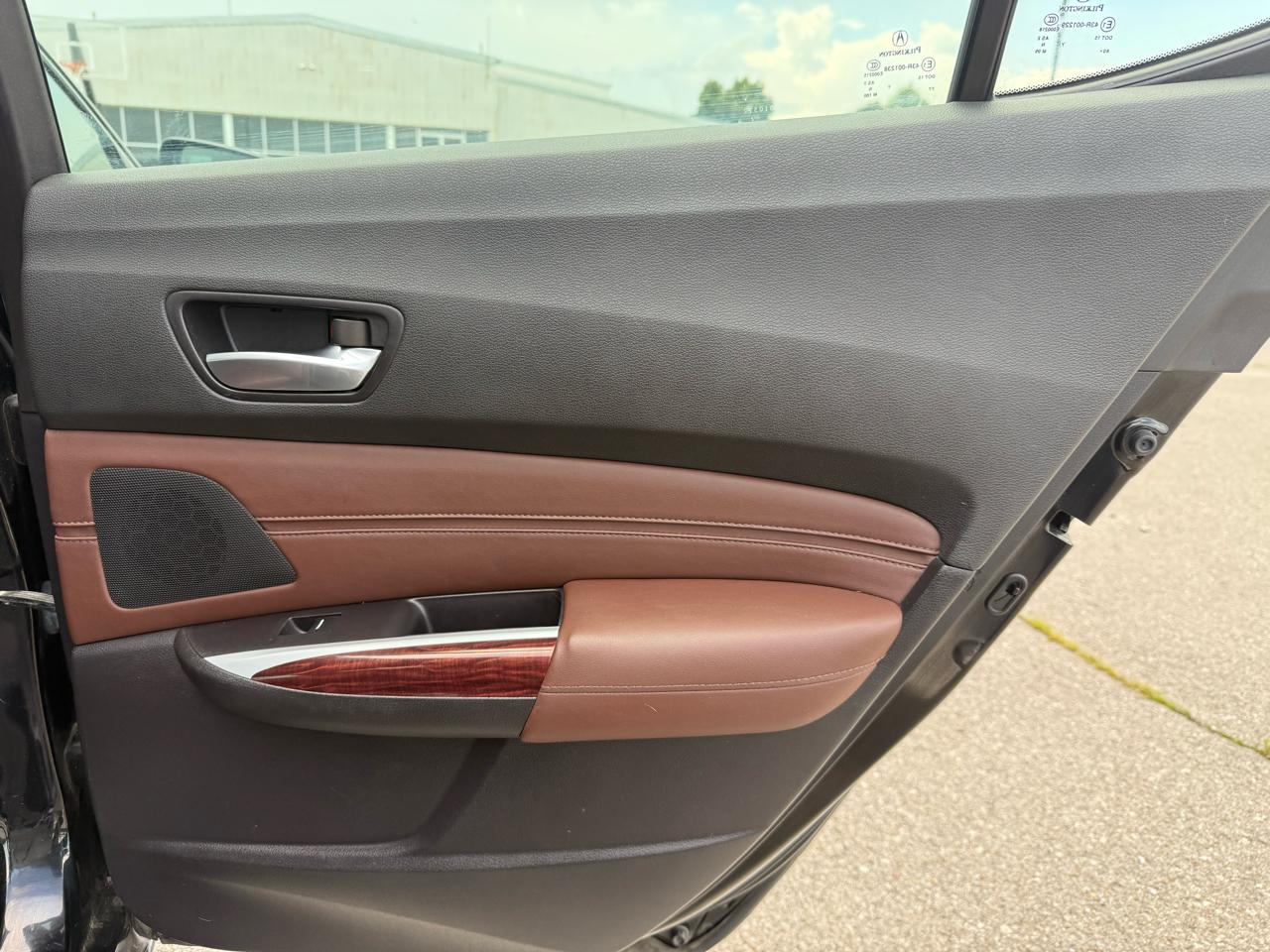 Acura TLX 9-Spd AT w/Technology Package 2015
