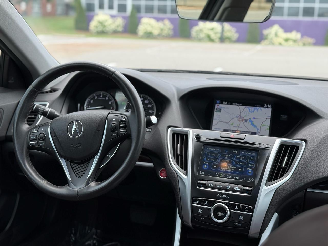 Acura TLX 9-Spd AT w/Technology Package 2015