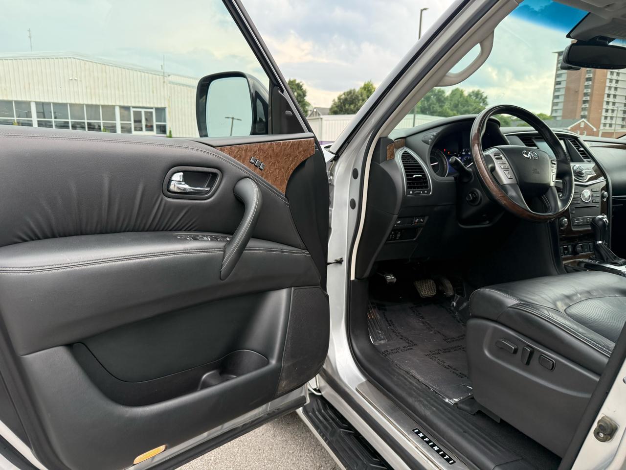 Infiniti QX80 4D SUV AWD 2017