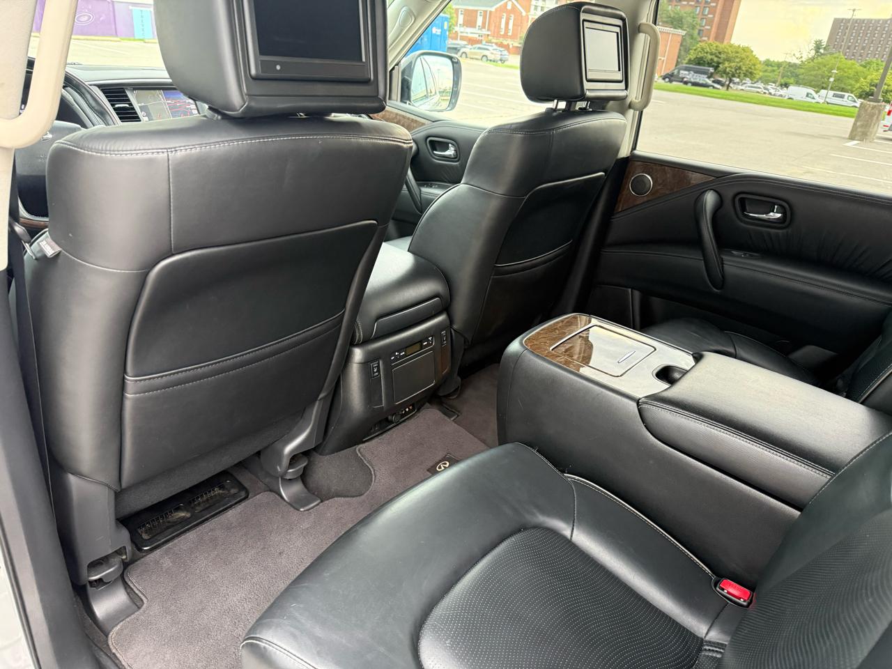Infiniti QX80 4D SUV AWD 2017