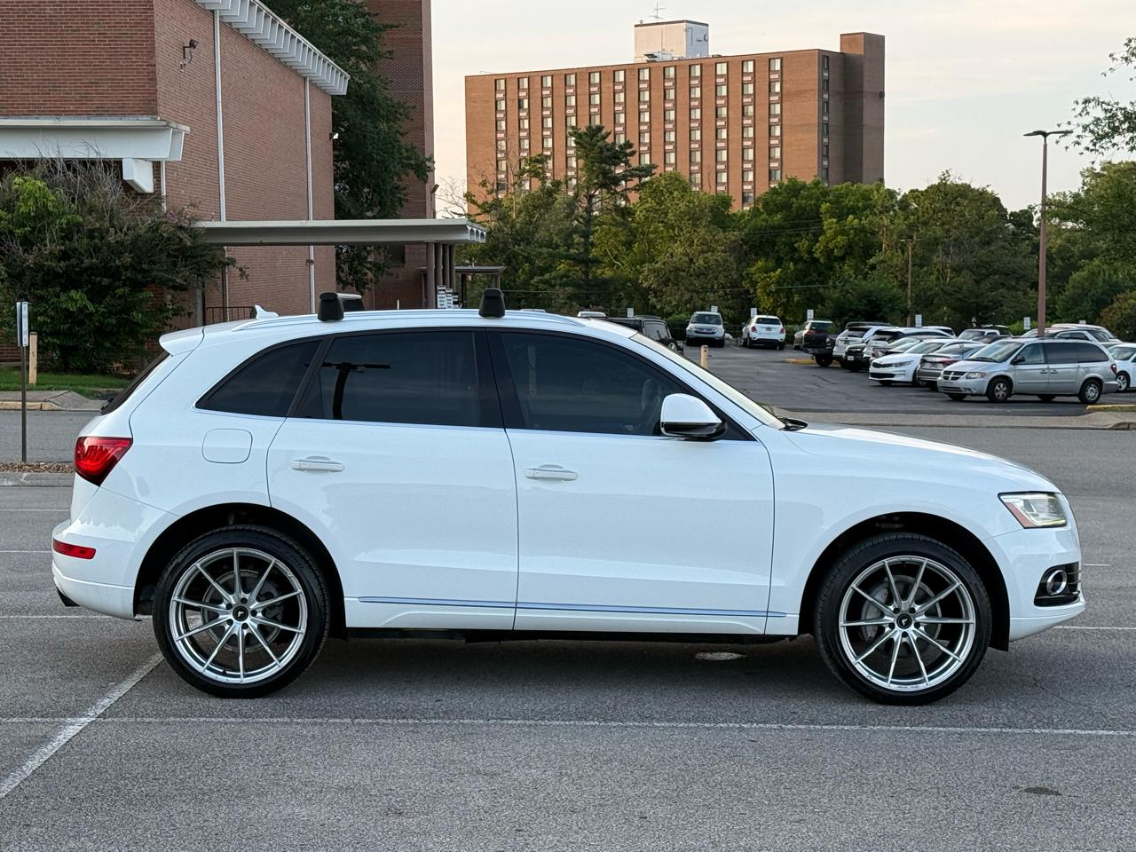 Audi Q5 2.0T Premium quattro 2016