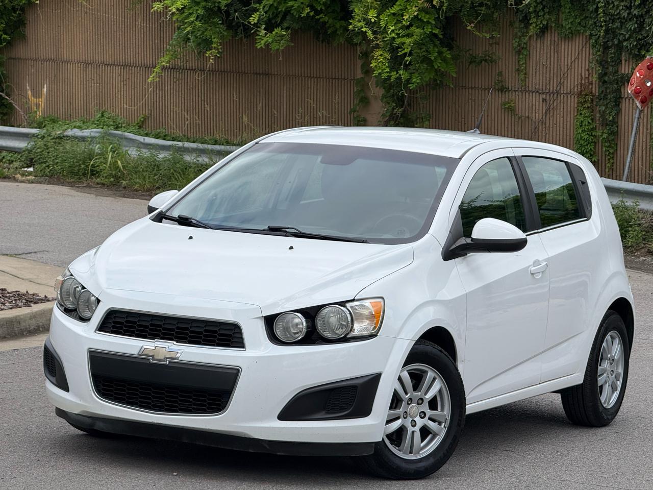 Chevrolet Sonic LT Auto 5-Door 2014