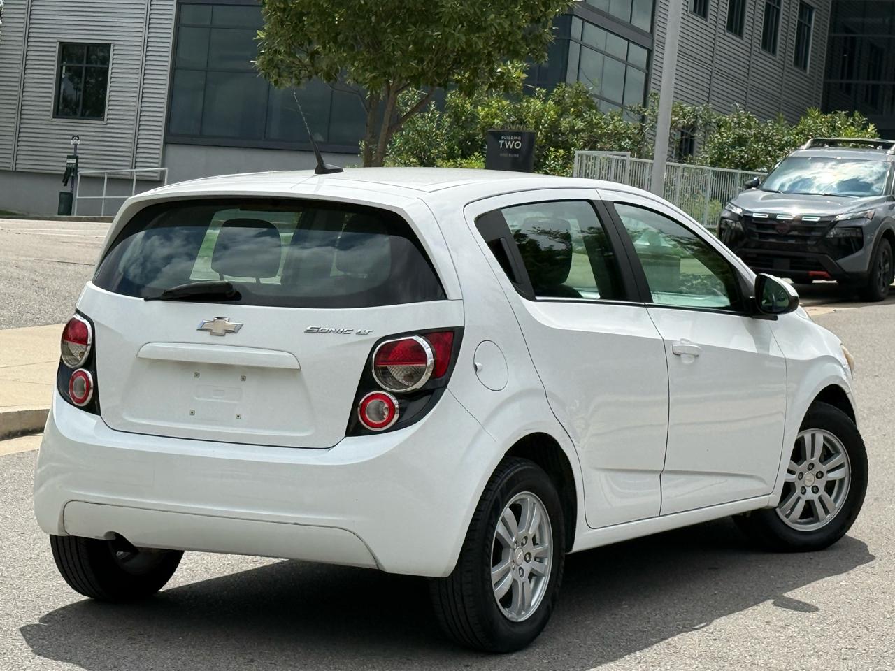 Chevrolet Sonic LT Auto 5-Door 2014