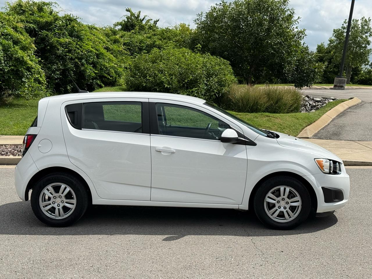 Chevrolet Sonic LT Auto 5-Door 2014