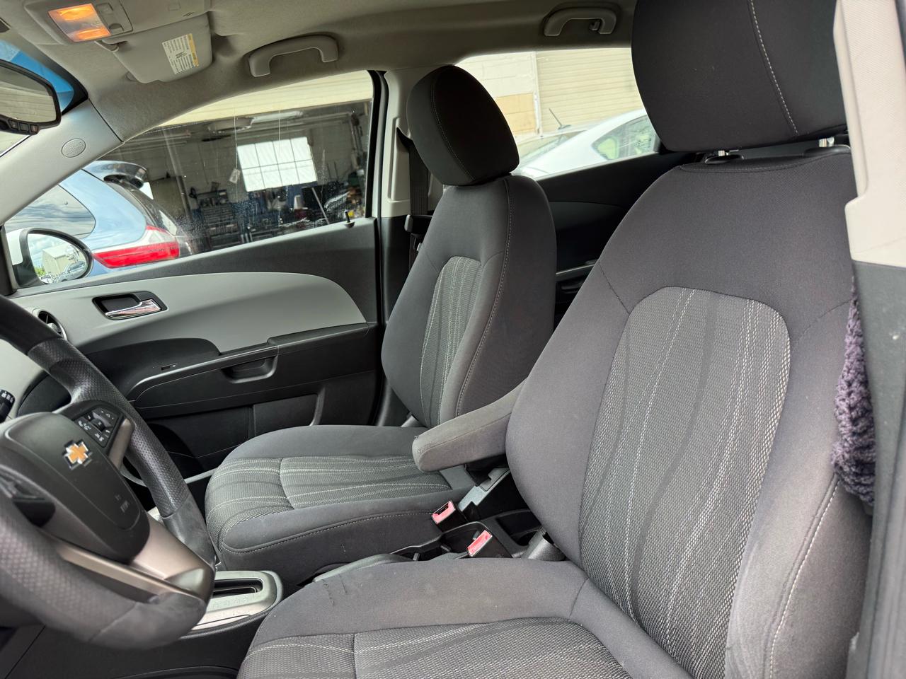 Chevrolet Sonic LT Auto 5-Door 2014