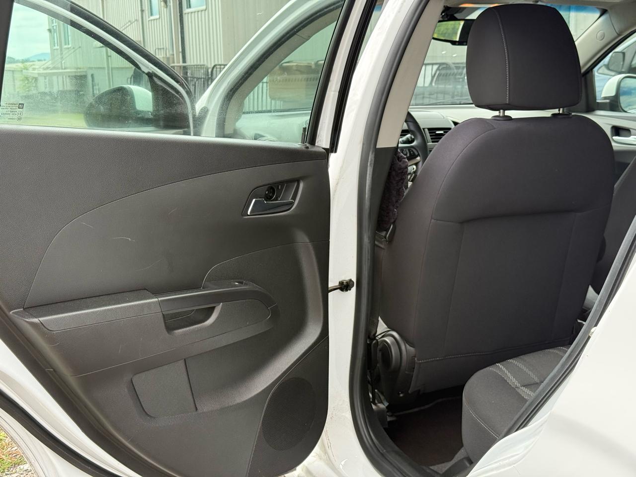 Chevrolet Sonic LT Auto 5-Door 2014