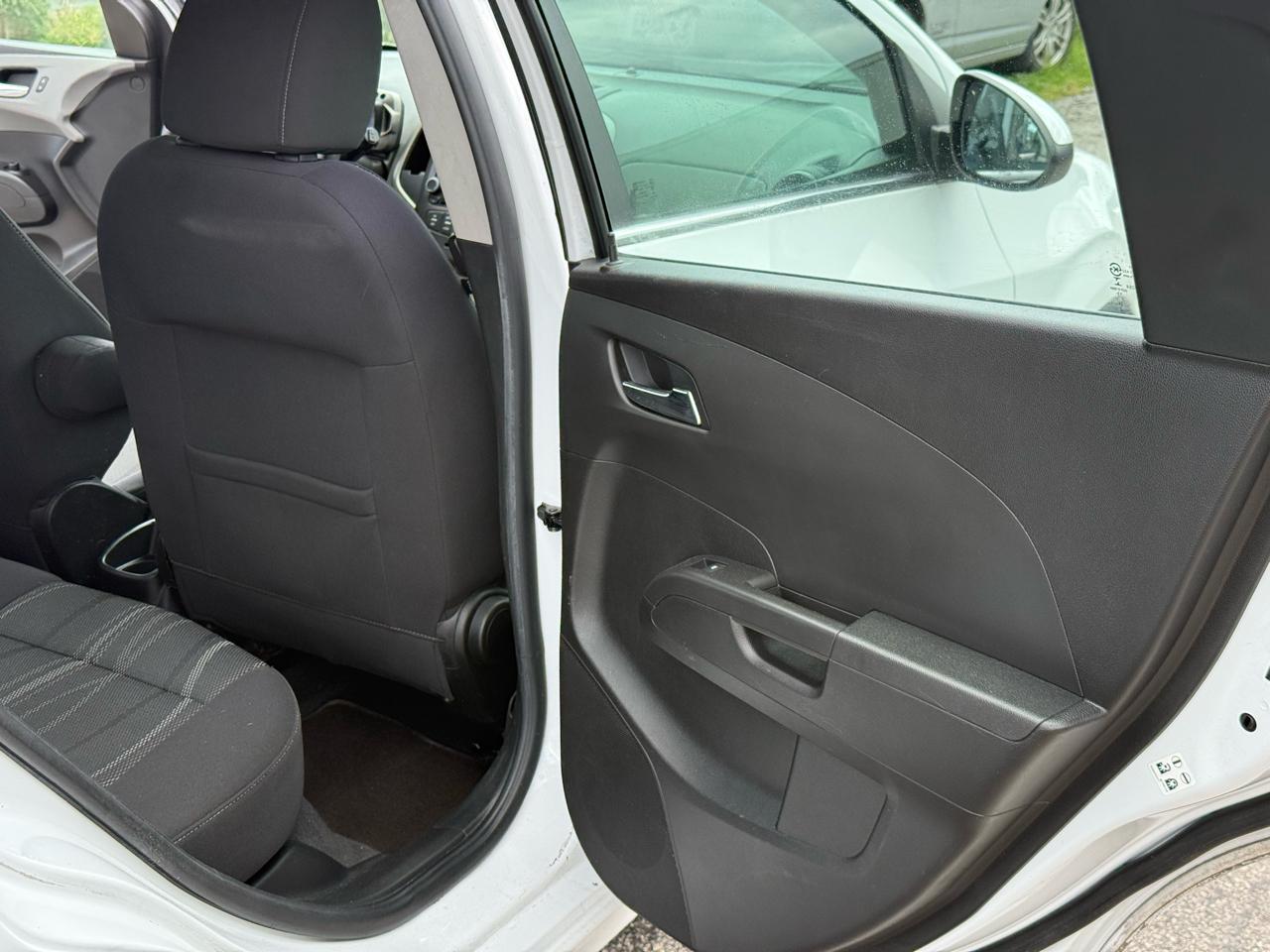 Chevrolet Sonic LT Auto 5-Door 2014