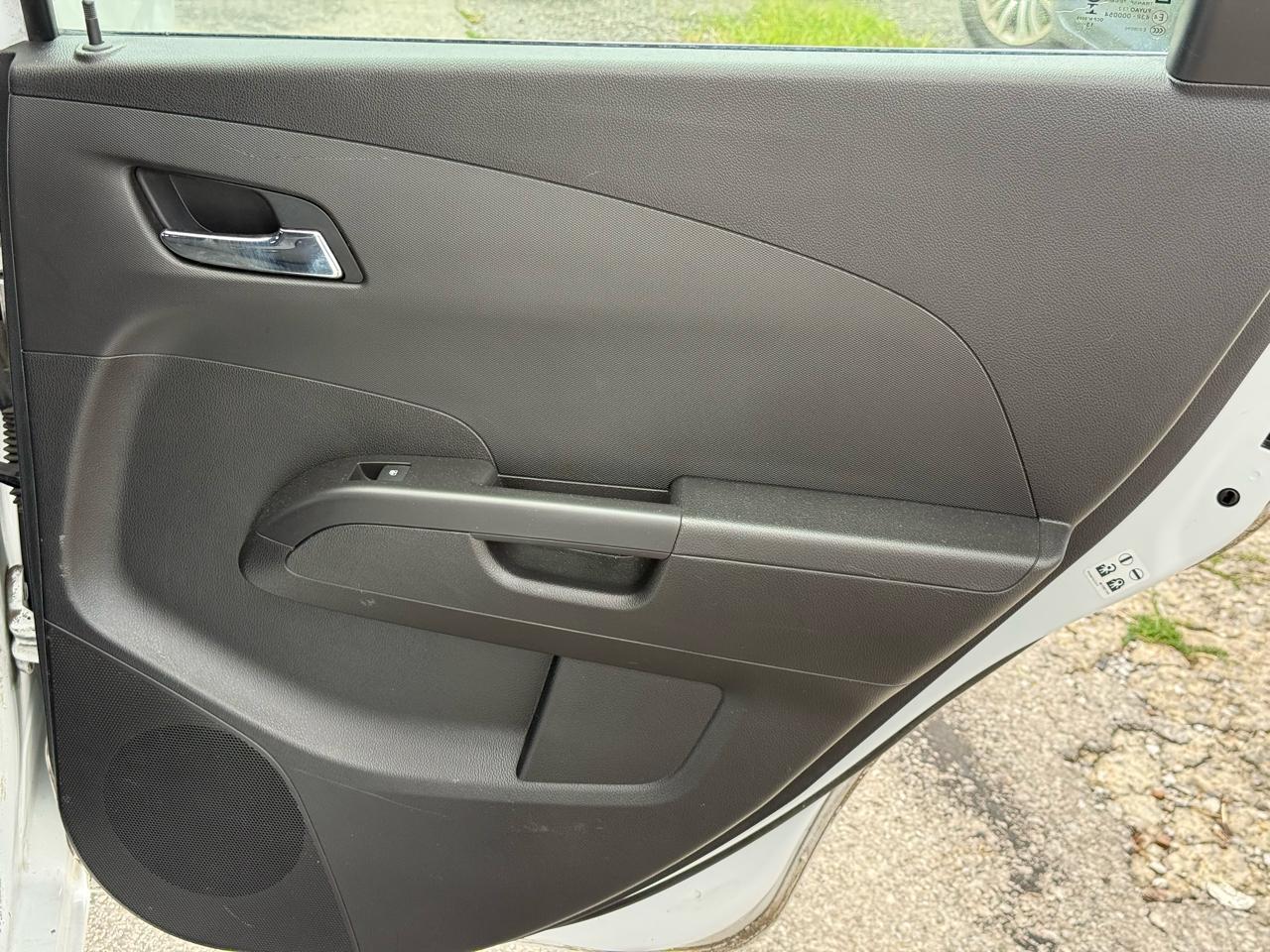Chevrolet Sonic LT Auto 5-Door 2014