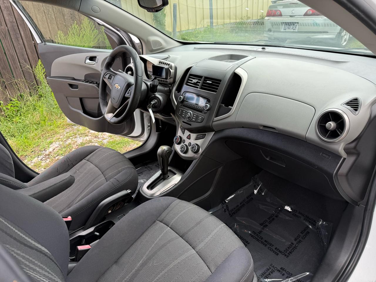 Chevrolet Sonic LT Auto 5-Door 2014
