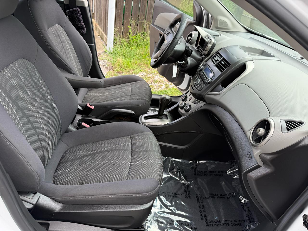 Chevrolet Sonic LT Auto 5-Door 2014